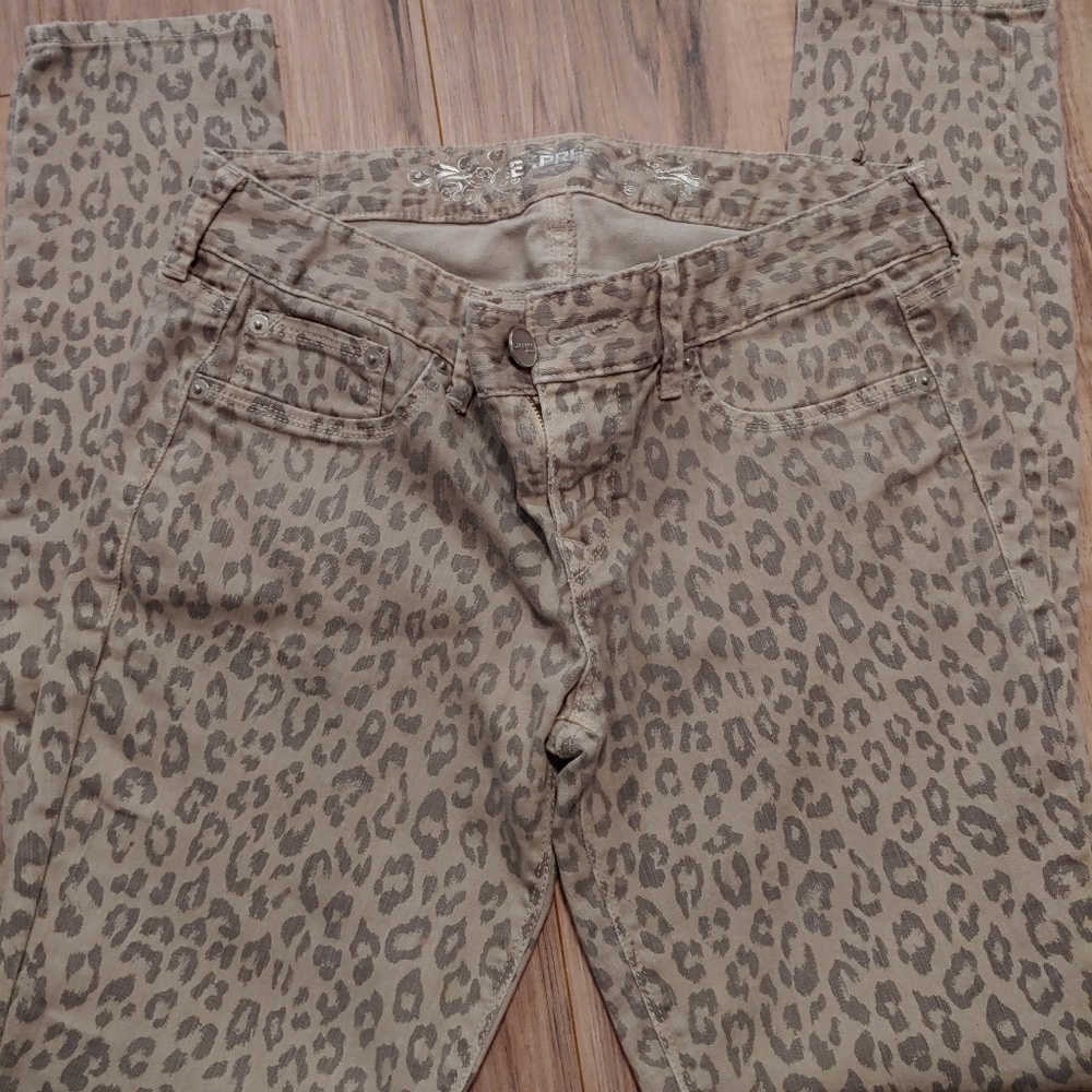 Leapard print skinny jeans size 8